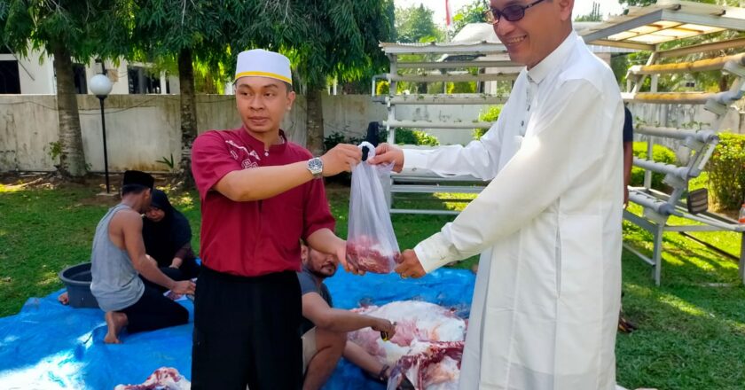 Berkurban 9 Ekor Sapi, Ungkapan Rasa Syukur H.Alif Turiadi