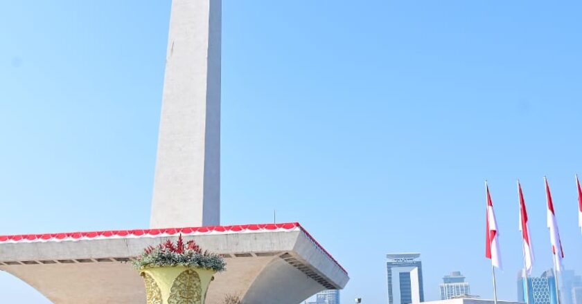 Kirab Bendera Merah Putih dan Teks Proklamasi: Perjalanan Bersejarah dari Monas ke IKN