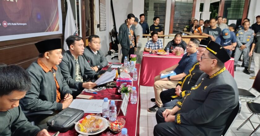 AYL-AZA Resmi Calonkan Diri di Pilkada Kukar