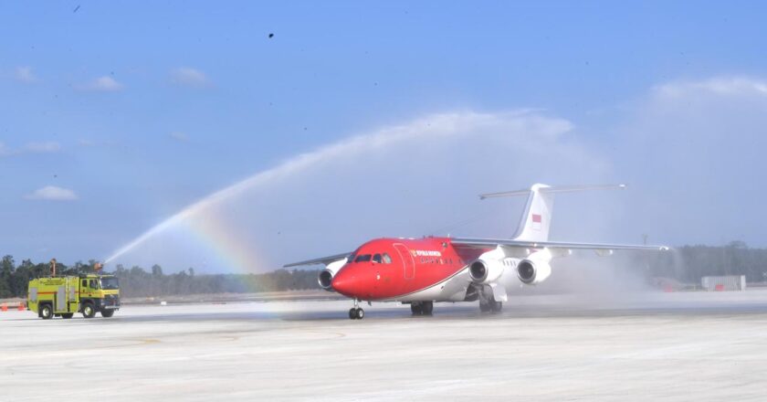 Presiden Jokowi Lakukan Pendaratan Perdana di Bandara Nusantara