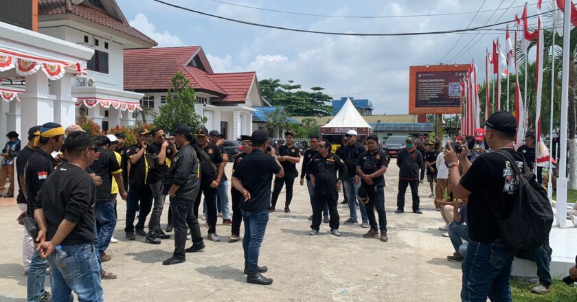 Aksi Massa di KPU Kukar: RKB Ungkap Indikasi Kecurangan Pemilihan