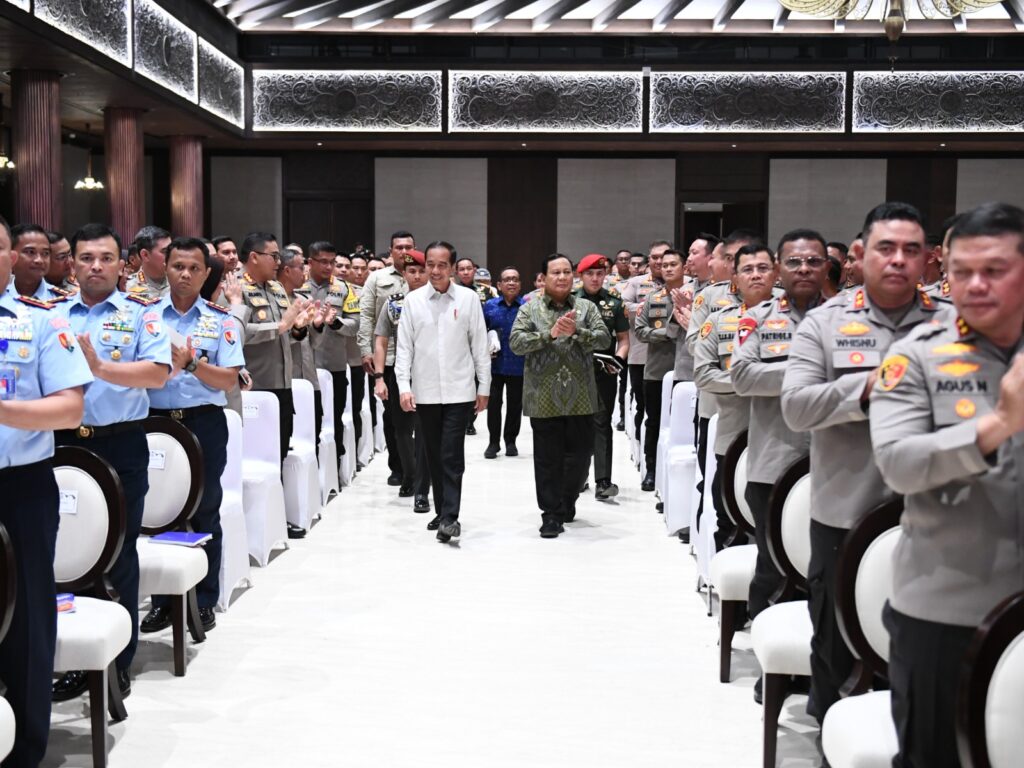 Presiden Jokowi Tekankan Pentingnya Peran Humanis TNI-Polri dalam Meningkatkan Kepercayaan Publik