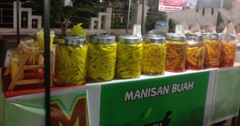 Manisan Buah Zia: Dari Hobi Menjadi Bisnis Sukses yang Merangkul Ekonomi Lokal