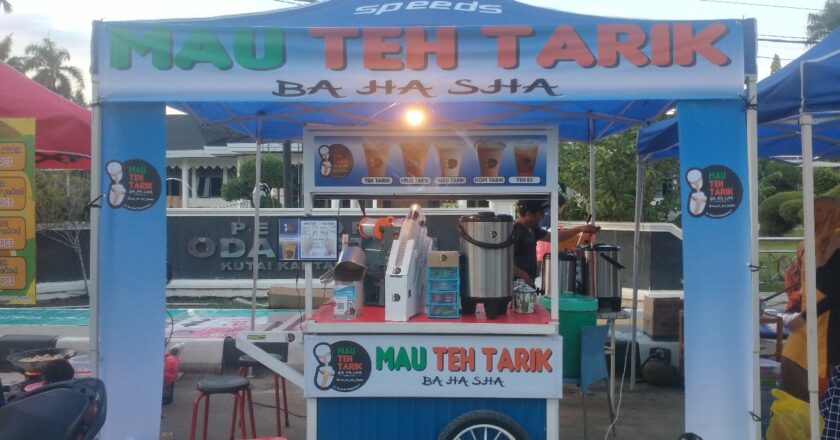 Teh Tarik BaHaSa : Dari Angkringan Sukses hingga Minuman Kekinian yang Melejit