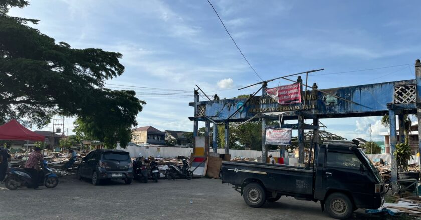 Pemindahan Sementara Pedagang Pasar Tangga Arung Menjadi Solusi Sementara, Pendapatan Turun