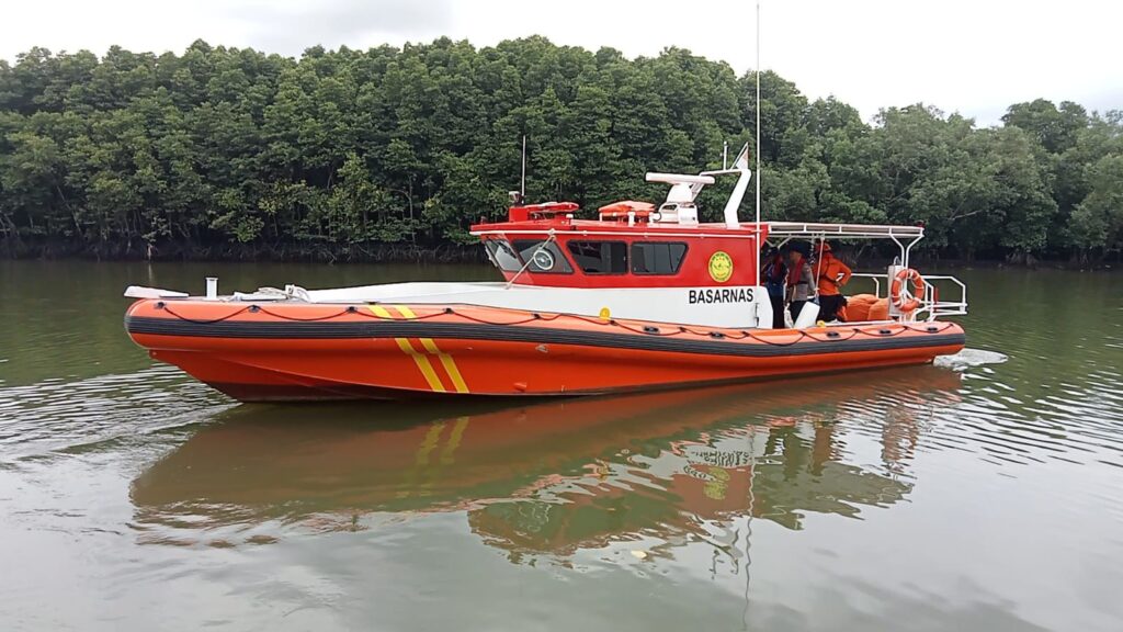 Tiga Pemancing Terombang-ambing di Teluk Balikpapan Berhasil Dievakuasi Tim SAR