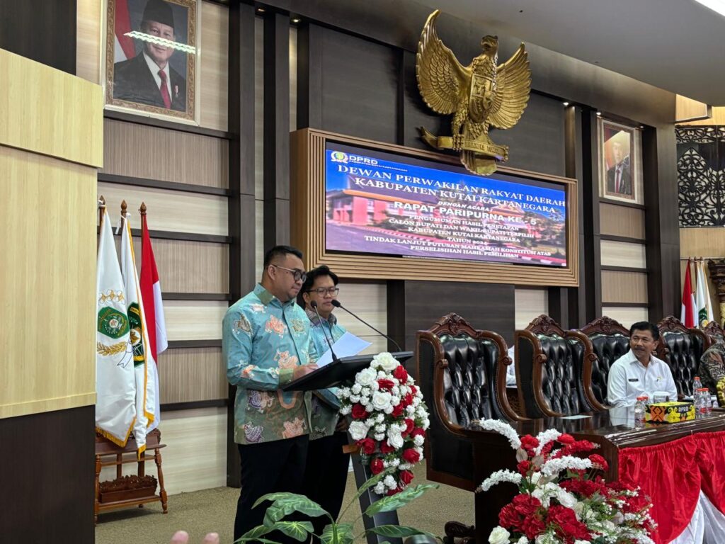 Resmi! Aulia Rahman Basri dan Rendi Solihin Disahkan DPRD Kukar, Siap Pimpin 2025-2030