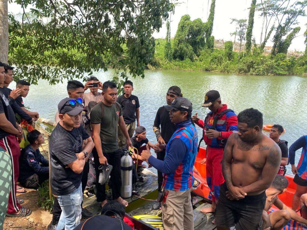 Tim Gabungan Temukan Korban Tenggelam di Danau Bukit Lontar, Loa Kulu