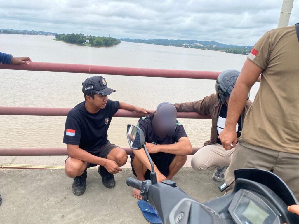 Pria 48 Tahun Nyaris Akhiri Hidup di Jembatan Mahakam