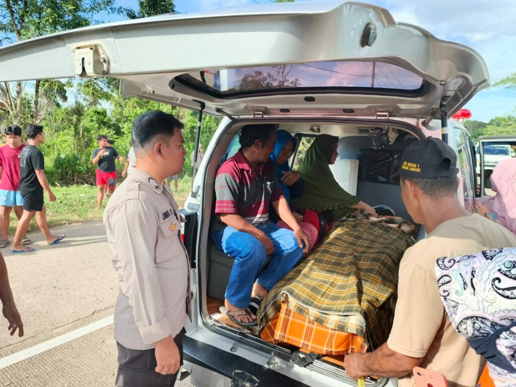 Pemotor Tewas Usai Terserempet Dump Truk di Kembang Janggut