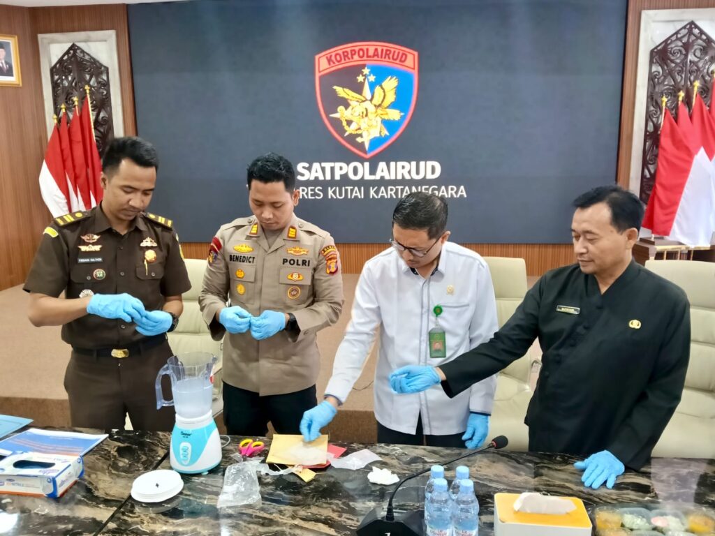 Polres Kutai Kartanegara Musnahkan Sabu 324,54 Gram, Nilai Barang Bukti Capai Rp 454 Juta