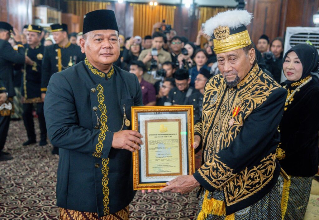 Kapolda Kaltim Terima Gelar Kehormatan dari Kesultanan Kutai, Polres Kukar Pastikan Kegiatan Berjalan Aman