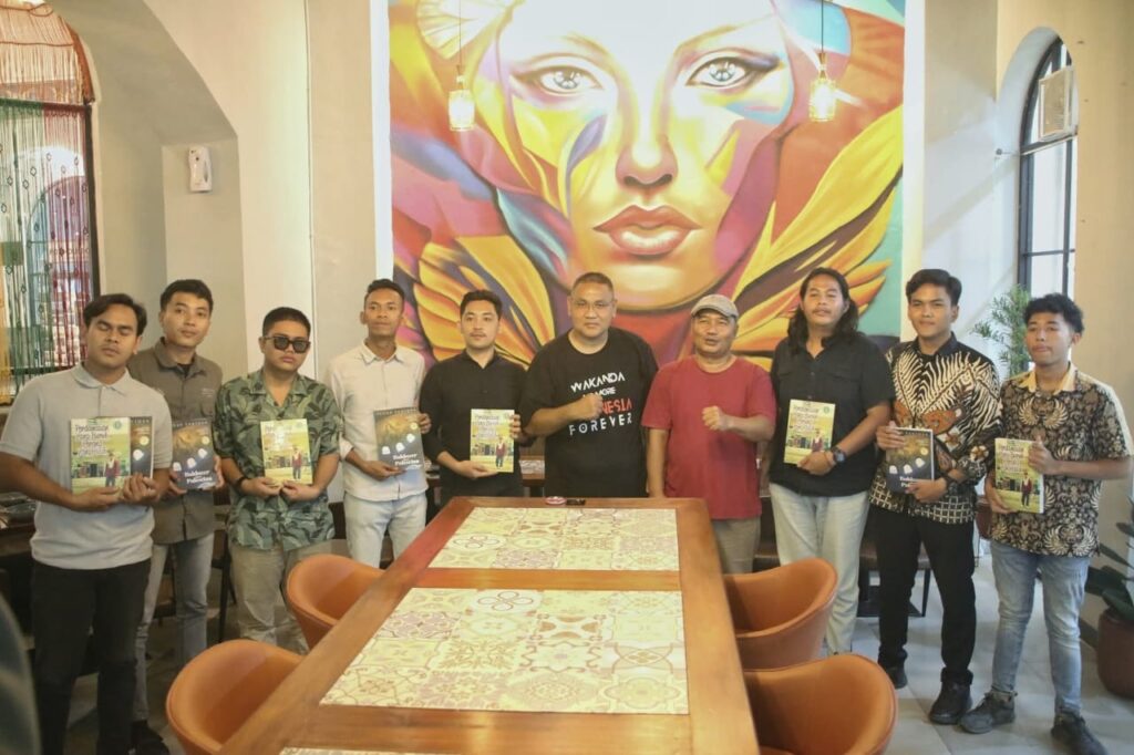 Komunitas Titik Kumpul Literasi Perkuat Gerakan Membaca lewat Meet and Greet dengan Teguh Santosa