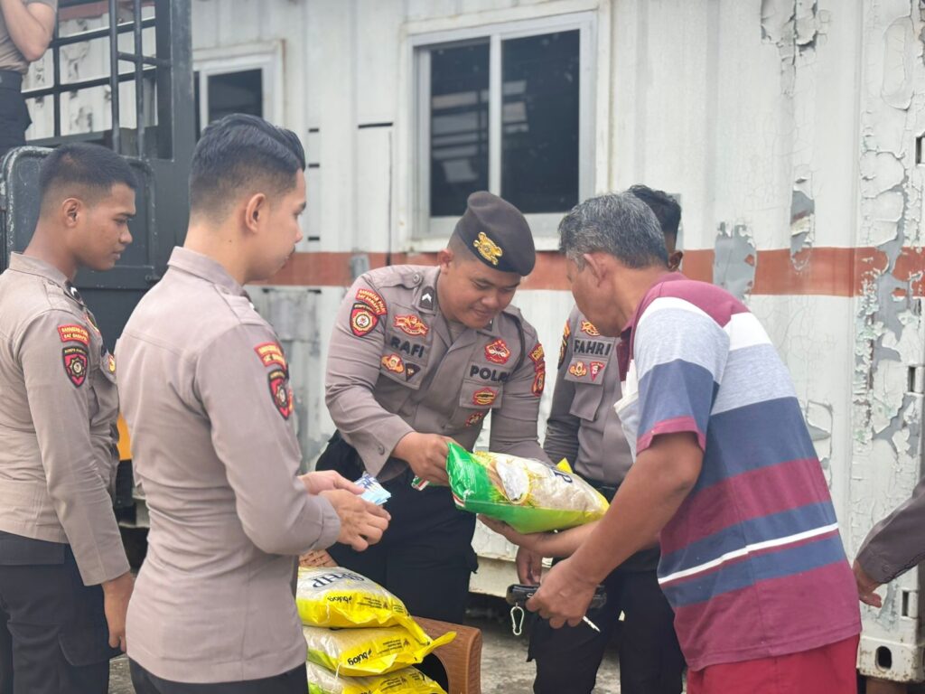 Polresta Samarinda Gelar Gerakan Pangan Murah, 3 Ton Beras Disalurkan untuk Warga