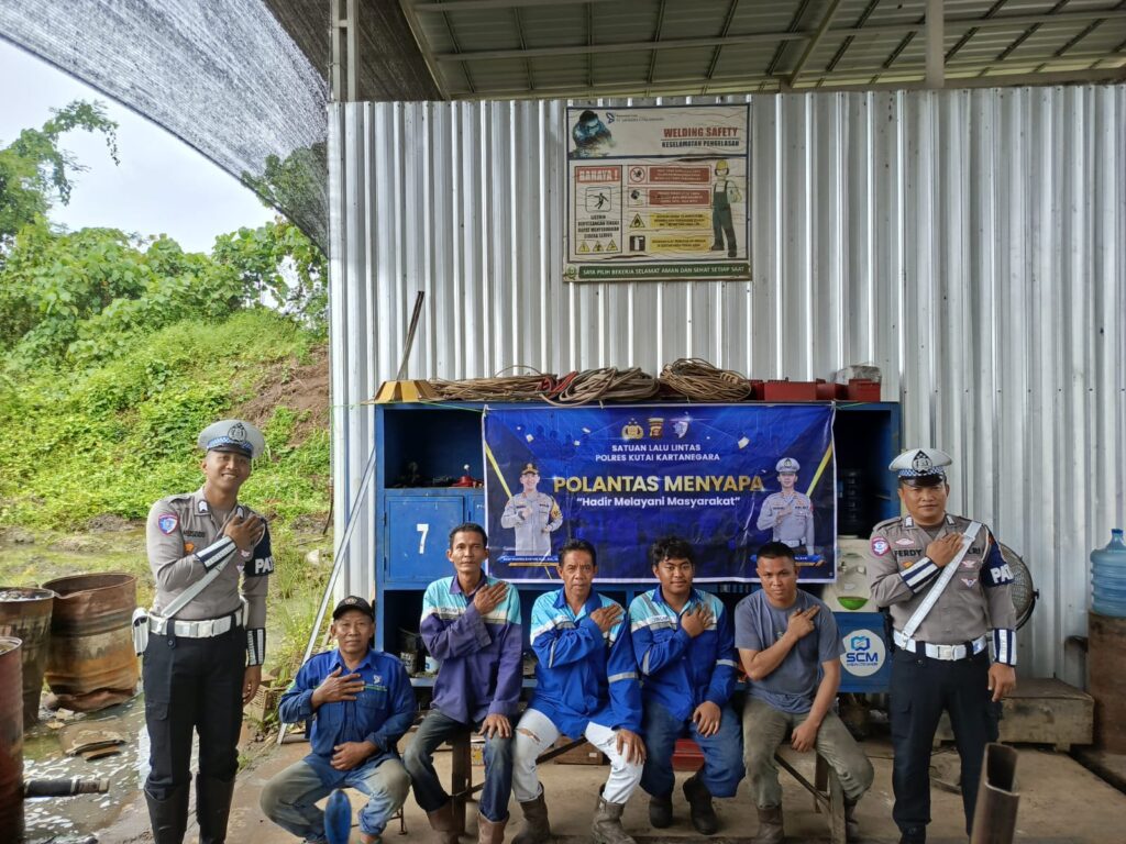 Satlantas Polres Kukar Edukasi Karyawan PT SCM tentang Pentingnya Tertib Berlalu Lintas