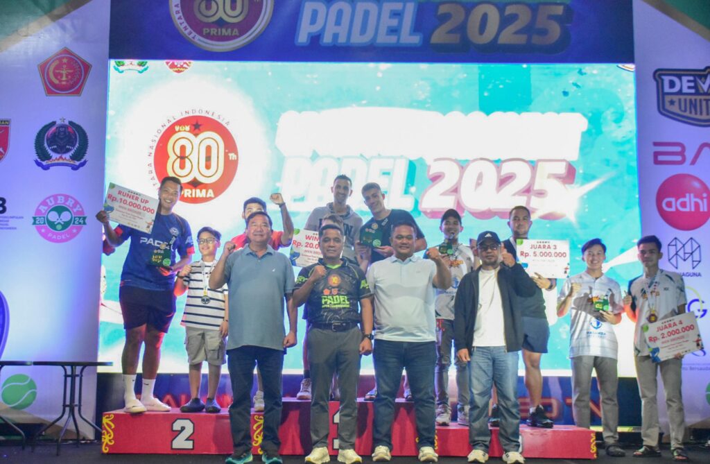 Pangdam VI/Mulawarman Tutup Turnamen Padel Piala Panglima TNI 2025 dengan Sukses Gemilang