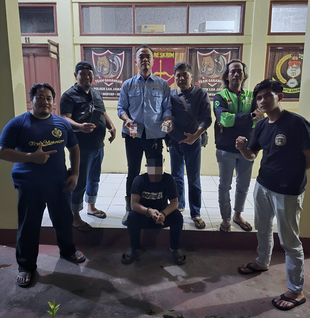 Ojol Nyambi Jualan Sabu, Tercyduk Petugas yang Menyamar Jadi Ojol Juga