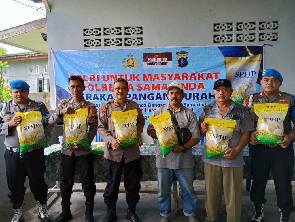 Dua Ton Beras Ludes Diserbu Warga, Polsek Palaran Gelar Gerakan Pangan Murah Bersama Bulog