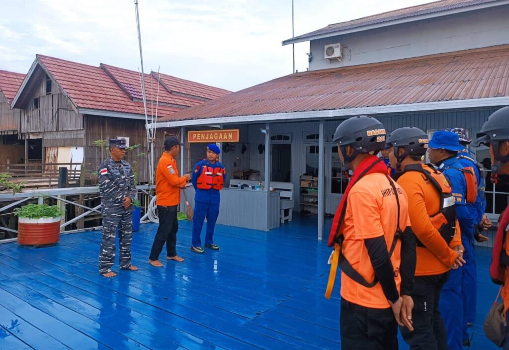 Tim SAR Intensifkan Pencarian Delapan Korban KM Fadil Jaya 12 di Perairan Muara Pantuan