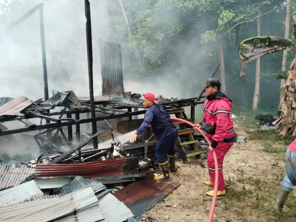 Korsleting Picu Kebakaran di Marang Kayu, Satu Rumah Hangus Terbakar