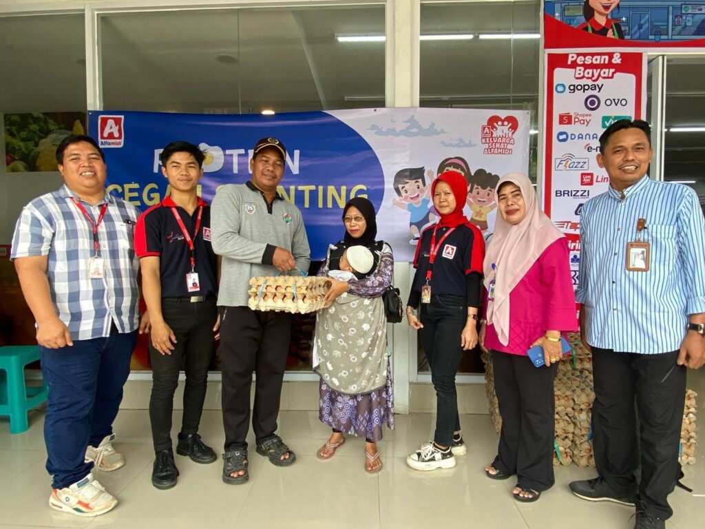 Alfamidi Salurkan 1.500 Telur untuk Cegah Stunting di Banjar